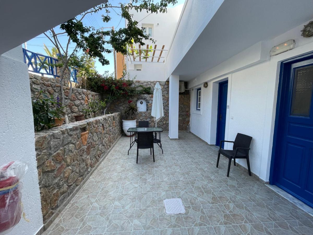Leonidas Apartments Kamári Exterior foto